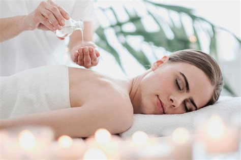 Massage sensuel complet du corps Massage sexuel Leers